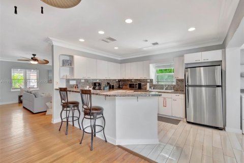 House in Fort Lauderdale, Florida 2 bedrooms, 143.53 sq.m. № 1986571 - photo 11