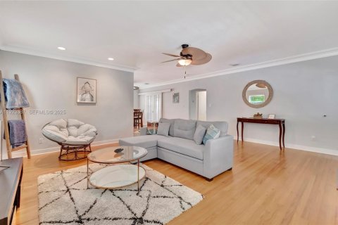 House in Fort Lauderdale, Florida 2 bedrooms, 143.53 sq.m. № 1986571 - photo 12