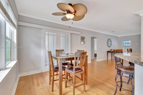 House in Fort Lauderdale, Florida 2 bedrooms, 143.53 sq.m. № 1986571 - photo 7