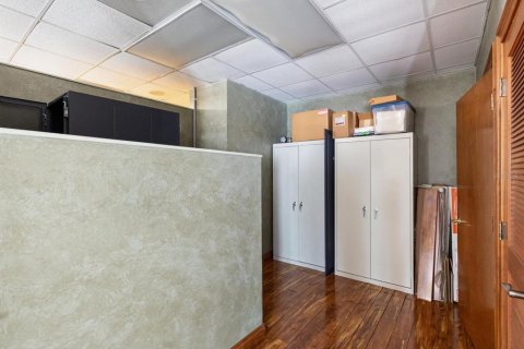Commercial property in Clearwater, Florida 217.39 sq.m. № 1572877 - photo 8