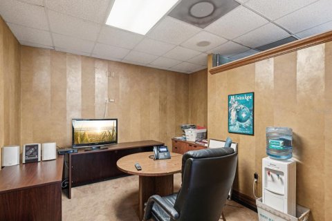 Commercial property in Clearwater, Florida 217.39 sq.m. № 1572877 - photo 6
