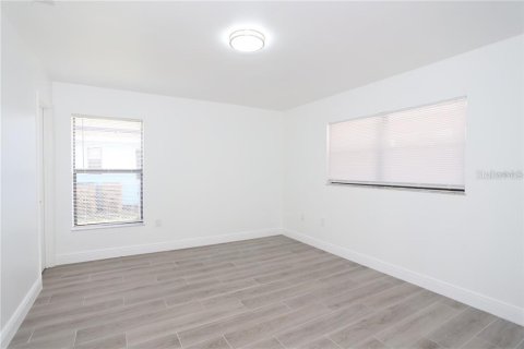 Casa en alquiler en Kissimmee, Florida, 3 dormitorios, 127.46 m2 № 2220582 - foto 9