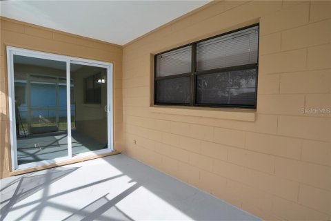 Casa en alquiler en Kissimmee, Florida, 3 dormitorios, 127.46 m2 № 2220582 - foto 15