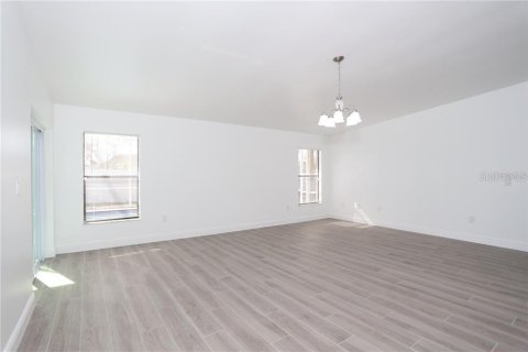 Casa en alquiler en Kissimmee, Florida, 3 dormitorios, 127.46 m2 № 2220582 - foto 5