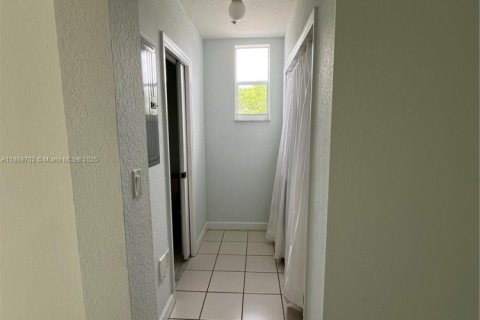 Apartment in Miramar, Florida 3 bedrooms, 134.24 sq.m. № 1896832 - photo 16