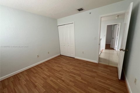 Apartment in Miramar, Florida 3 bedrooms, 134.24 sq.m. № 1896832 - photo 27