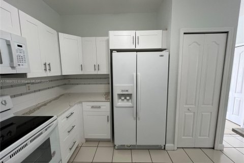 Apartment in Miramar, Florida 3 bedrooms, 134.24 sq.m. № 1896832 - photo 5