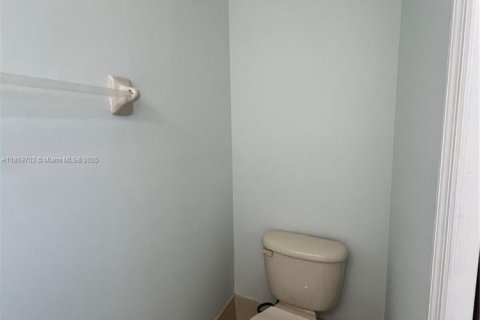 Apartment in Miramar, Florida 3 bedrooms, 134.24 sq.m. № 1896832 - photo 18