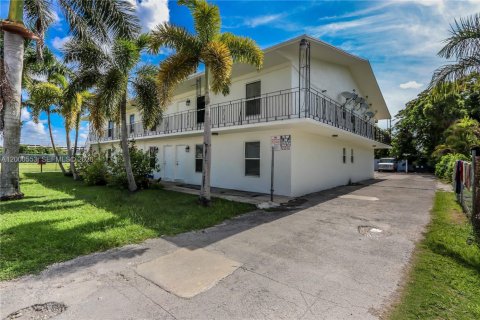 Commercial property in Homestead, Florida № 2064765 - photo 5