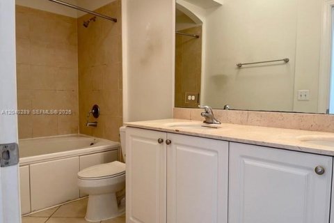 Condo in Boynton Beach, Florida, 1 bedroom № 2145813 - photo 12