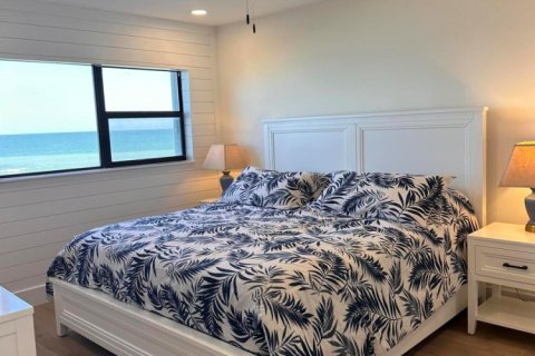 Condo in Jensen Beach, Florida, 2 bedrooms  № 2192739 - photo 22