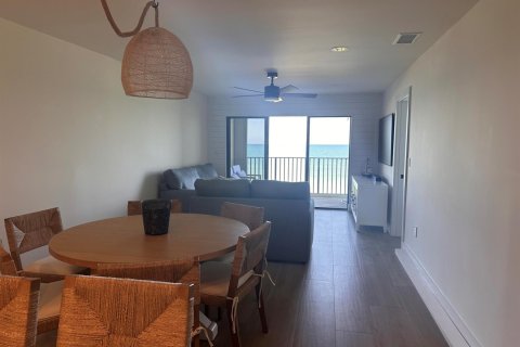 Condo in Jensen Beach, Florida, 2 bedrooms  № 2192739 - photo 13