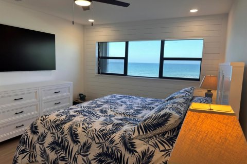 Condo in Jensen Beach, Florida, 2 bedrooms  № 2192739 - photo 16