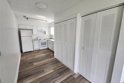 Appartement à louer à Tampa, Floride: 2 chambres, 77.29 m2 № 2419961 - photo 7