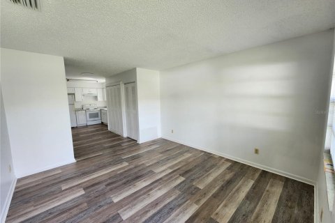 Appartement à louer à Tampa, Floride: 2 chambres, 77.29 m2 № 2419961 - photo 5