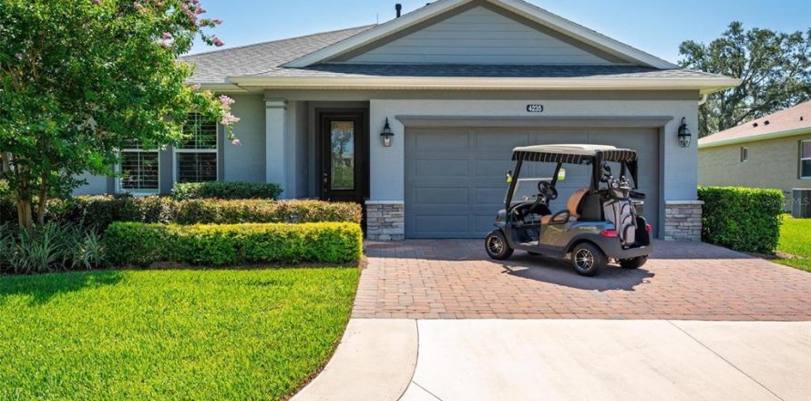 House in OCALA PRESERVE in Ocala, Florida 3 bedrooms, 176.33 sq.m. № 1851860
