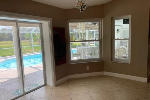 House in Port St. Lucie, Florida 3 bedrooms, 168.25 sq.m. № 2188058 - photo 23