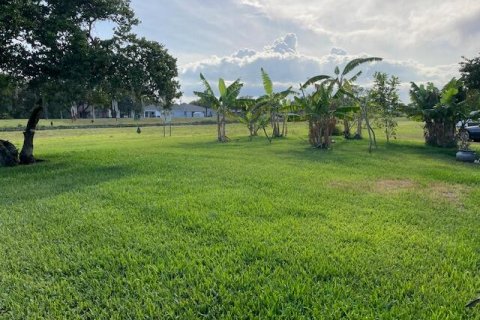 House in Port St. Lucie, Florida 3 bedrooms, 168.25 sq.m. № 2188058 - photo 14