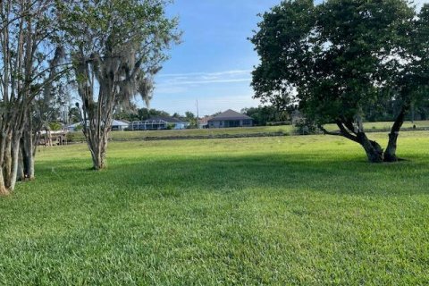 House in Port St. Lucie, Florida 3 bedrooms, 168.25 sq.m. № 2188058 - photo 13