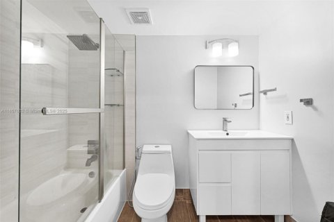 Condominio en venta en Miami, Florida, 2 dormitorios, 99.87 m2 № 1887895 - foto 19