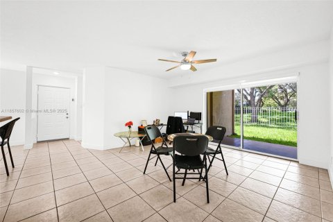 Condominio en venta en Miami, Florida, 2 dormitorios, 99.87 m2 № 1887895 - foto 12
