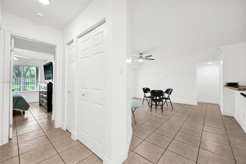 Condominio en venta en Miami, Florida, 2 dormitorios, 99.87 m2 № 1887895 - foto 26