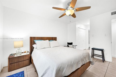 Condominio en venta en Miami, Florida, 2 dormitorios, 99.87 m2 № 1887895 - foto 16