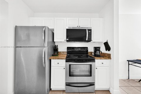 Condominio en venta en Miami, Florida, 2 dormitorios, 99.87 m2 № 1887895 - foto 6