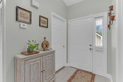 Townhouse in Vero Beach, Florida 2 bedrooms, 131.55 sq.m. № 2402438 - photo 2