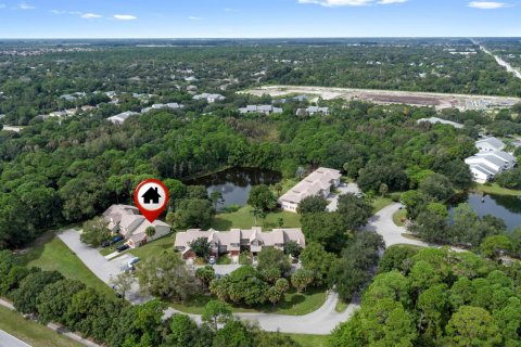 Townhouse in Vero Beach, Florida 2 bedrooms, 131.55 sq.m. № 2402438 - photo 29