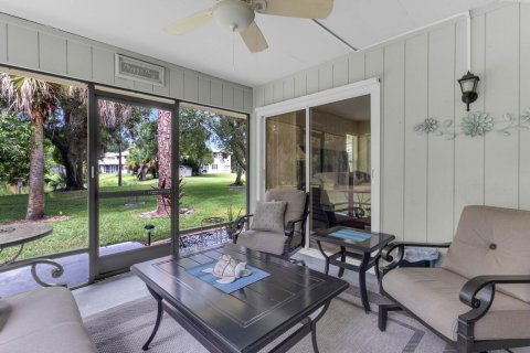Townhouse in Vero Beach, Florida 2 bedrooms, 131.55 sq.m. № 2402438 - photo 20