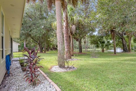 Townhouse in Vero Beach, Florida 2 bedrooms, 131.55 sq.m. № 2402438 - photo 25