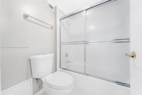 Condominio en venta en Miami Beach, Florida, 55.74 m2 № 2185109 - foto 23