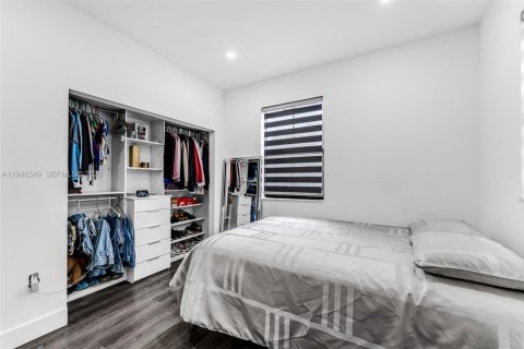 Townhouse in Homestead, Florida 4 bedrooms, 168.62 sq.m. № 2004122 - photo 20