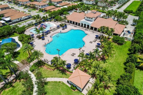 Townhouse in Homestead, Florida 4 bedrooms, 168.62 sq.m. № 2004122 - photo 3