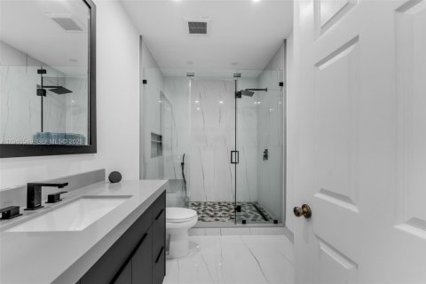 Townhouse in Homestead, Florida 4 bedrooms, 168.62 sq.m. № 2004122 - photo 23