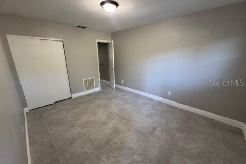 Apartamento en alquiler en Dade City, Florida, 1 dormitorio, 155.33 m2 № 1906100 - foto 4