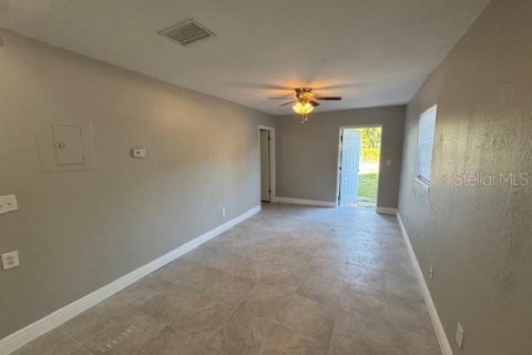 Apartamento en alquiler en Dade City, Florida, 1 dormitorio, 155.33 m2 № 1906100 - foto 10