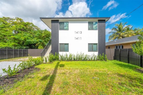 Casa en venta en Miami, Florida, 6 dormitorios, 204.38 m2 № 1968387 - foto 3