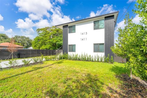 Casa en venta en Miami, Florida, 6 dormitorios, 204.38 m2 № 1968387 - foto 4