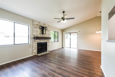 Villa ou maison à vendre à Orlando, Floride: 3 chambres, 117.89 m2 № 2414897 - photo 5