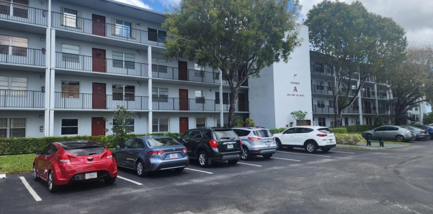 Condo in Hollywood, Florida, 2 bedrooms № 1175078