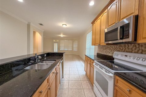 House in Windermere, Florida 4 bedrooms, 213.68 sq.m. № 2239201 - photo 12