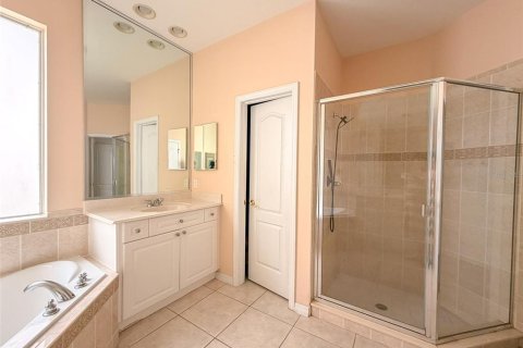 House in Windermere, Florida 4 bedrooms, 213.68 sq.m. № 2239201 - photo 22