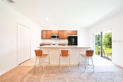 Casa en alquiler en Punta Gorda, Florida, 4 dormitorios, 170.38 m2 № 1916532 - foto 11