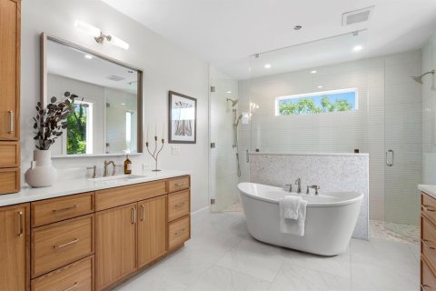 Casa en venta en Tampa, Florida, 5 dormitorios, 515.98 m2 № 2157637 - foto 16