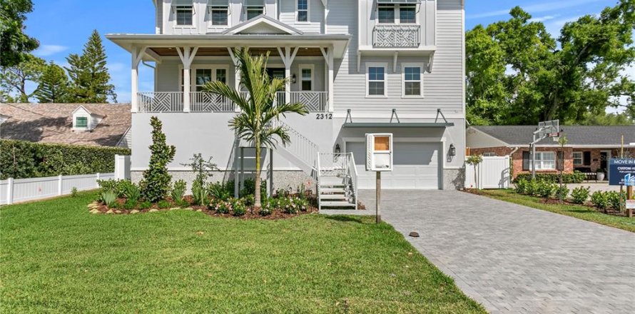 Casa en Tampa, Florida 5 dormitorios, 515.98 m2 № 2157637
