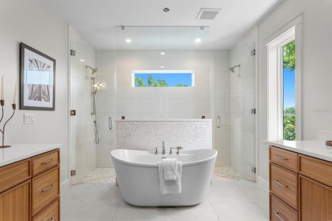 Casa en venta en Tampa, Florida, 5 dormitorios, 515.98 m2 № 2157637 - foto 17