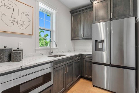 Casa en venta en Tampa, Florida, 5 dormitorios, 515.98 m2 № 2157637 - foto 22