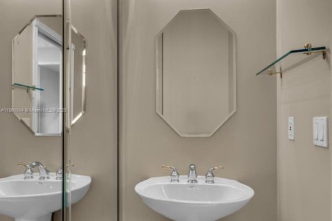 Villa ou maison à vendre à Delray Beach, Floride: 3 chambres, 206.52 m2 № 2027613 - photo 27